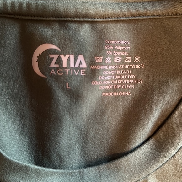 ZYIA Tank Top - Picture 3 of 4